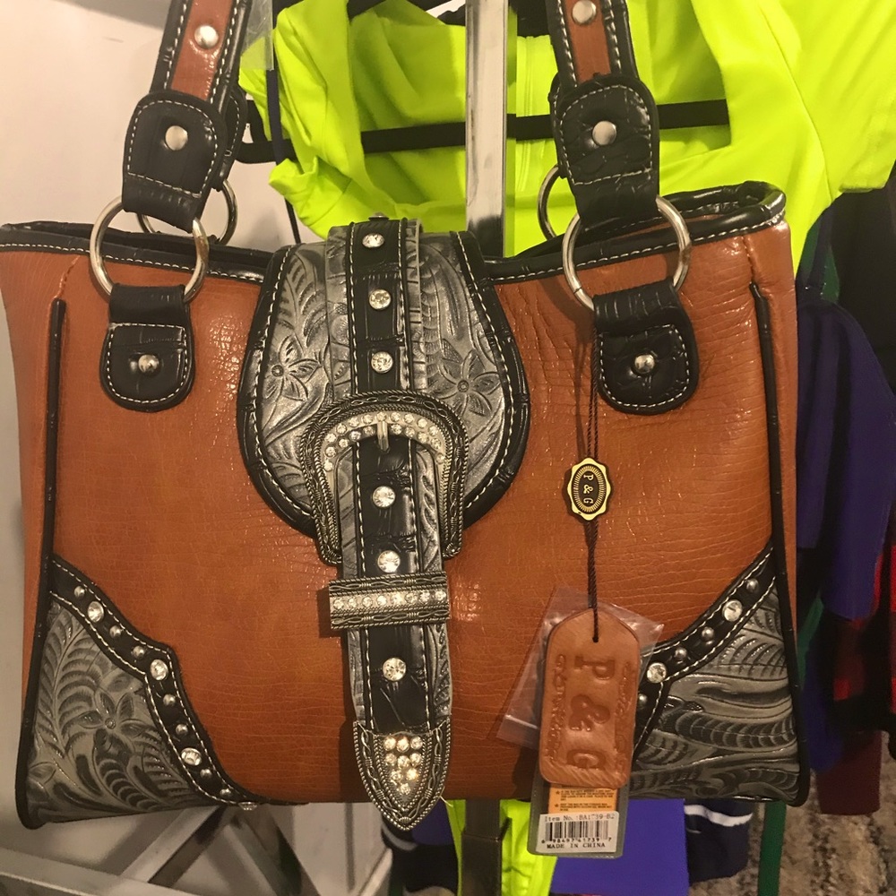 New P&G Collections Women’s Purse